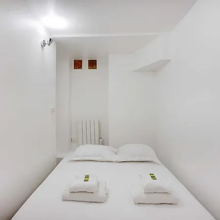 Apartment Intimate - 1br-2p - Saint-ambroise *